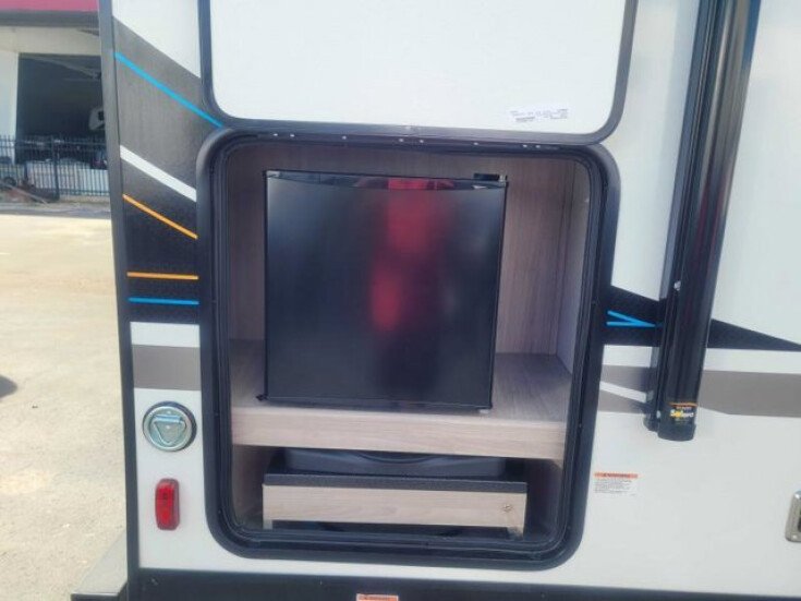 Thumbnail Photo undefined for New 2023 Coachmen Spirit